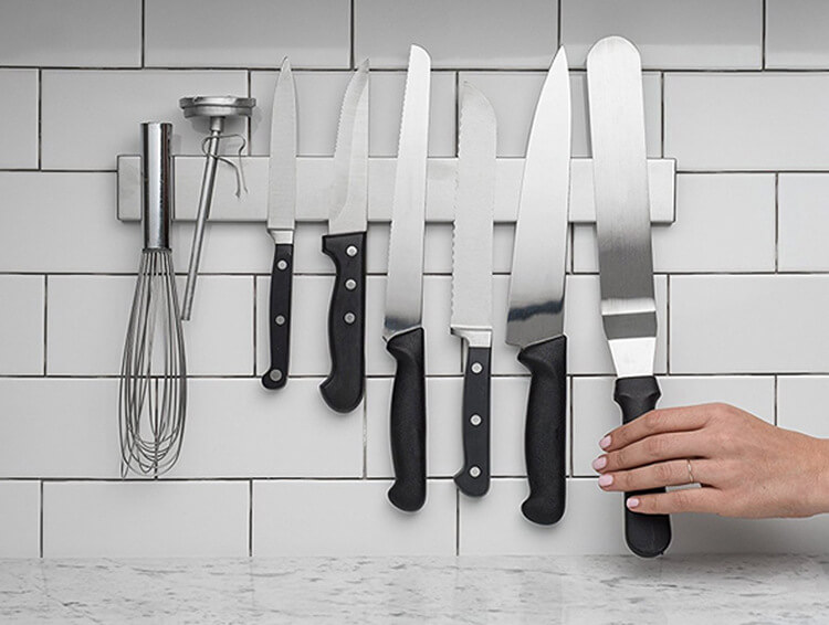 wall-mounted knife holder