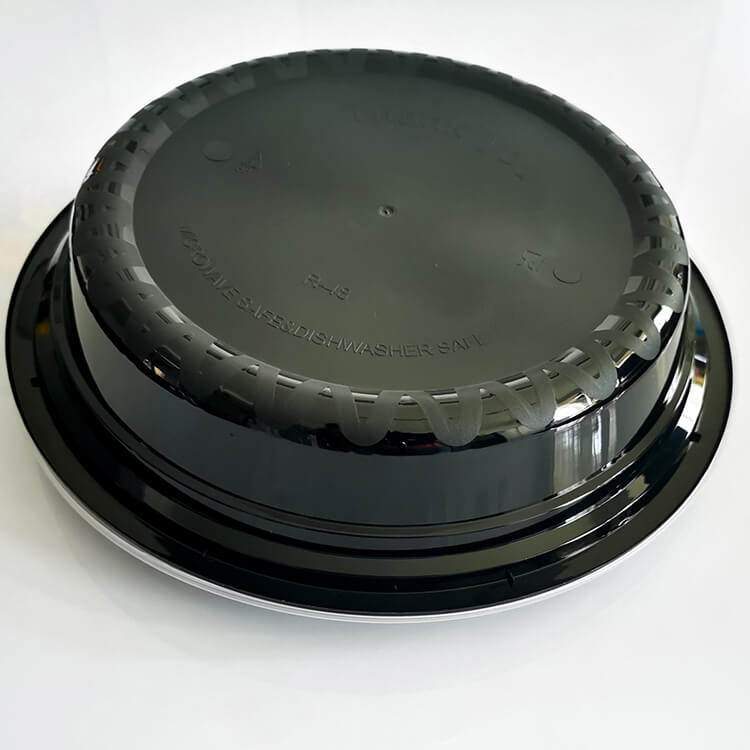 microwavable container with lid